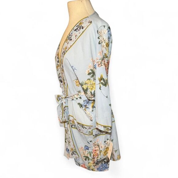 Flora Nikrooz Size Small Floral Satin Robe NWT Light Periwinkle Kimono Style - Picture 7 of 7